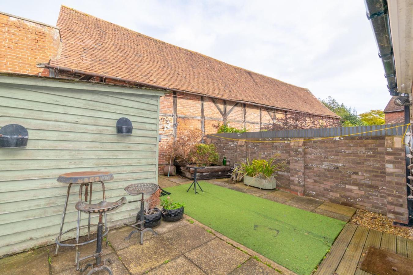 Stylish 2 Bedrooms Cosy & Bright Cottage, Pet Friendly, Sleeps 5, Titchfield Village - Summer Special Offer!! - By Blue Puffin Stays Exteriér fotografie