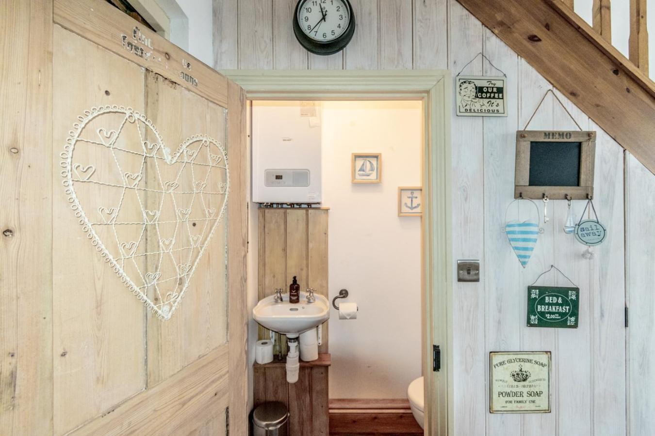 Stylish 2 Bedrooms Cosy & Bright Cottage, Pet Friendly, Sleeps 5, Titchfield Village - Summer Special Offer!! - By Blue Puffin Stays Exteriér fotografie